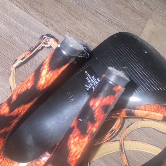 Guess Tarena Strappy Heels in Animal Print size 8M - Picture 8 of 14